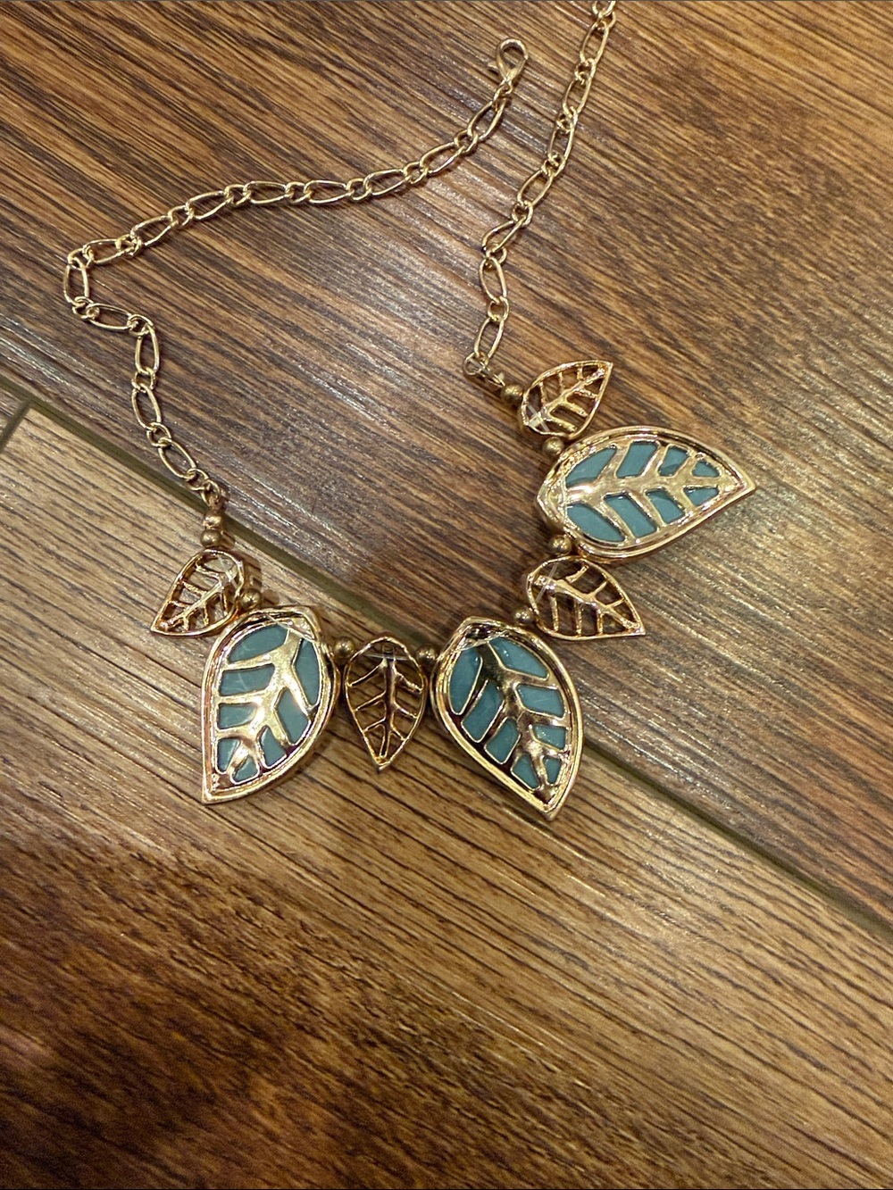 paparazzi Gold-Tone and Leaf Pendant Necklace - Picture 6 of 6